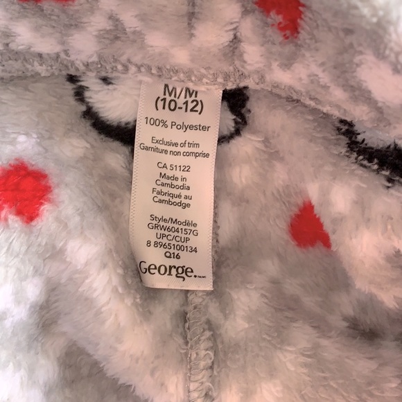 8/$20 Penguin Plush Lounge Pajama Pants Size Medium 10/12 - Picture 5 of 7